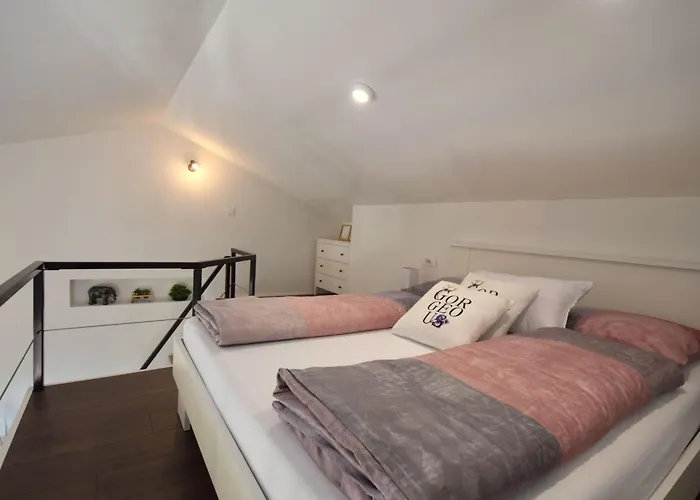 Aki Antonlea By Interhome Daire *